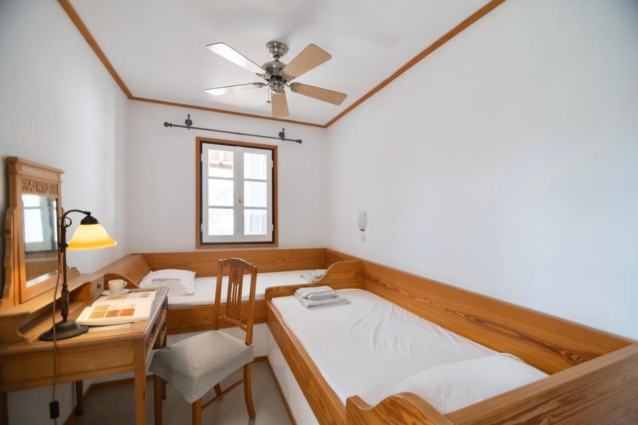 Lotos Beach Home Kini Exterior foto