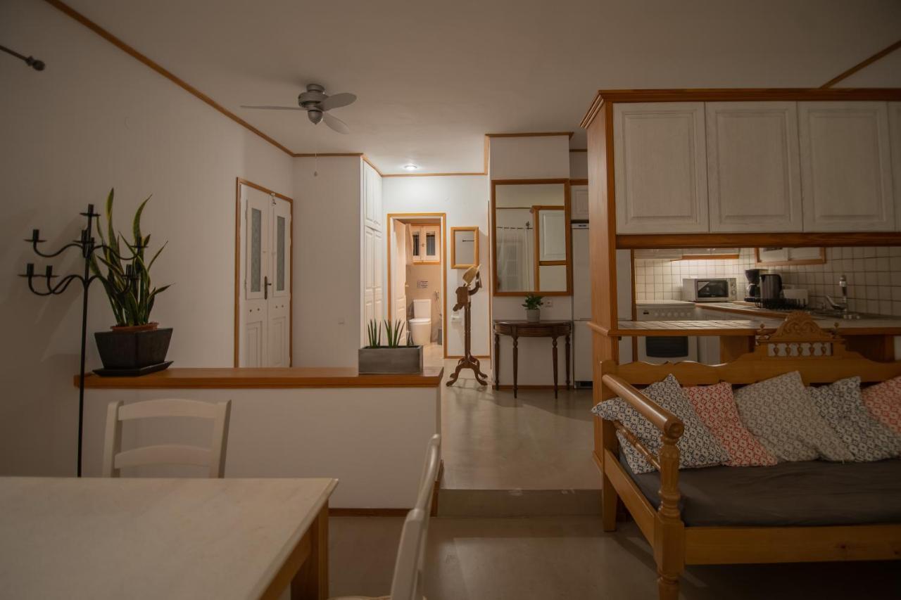 Lotos Beach Home Kini Exterior foto