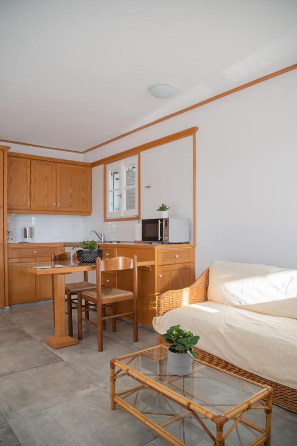 Lotos Beach Home Kini Exterior foto